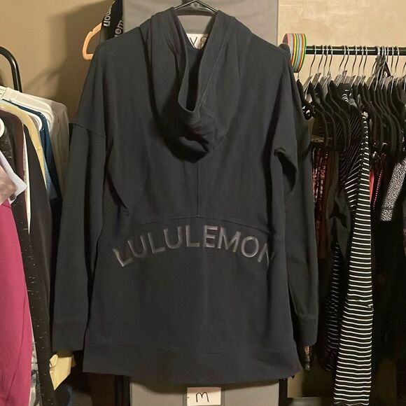 Lululemon Cut Above Graphic Hoodie Expression Sz 6 Black 658 - Picture 1 of 8